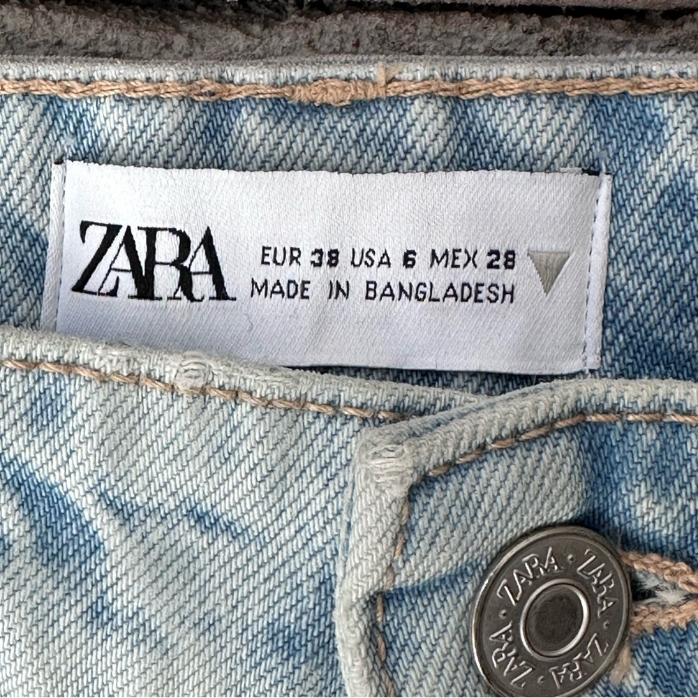 Zara | Mid Rise Denim Patch Short - Picture 5 of 10